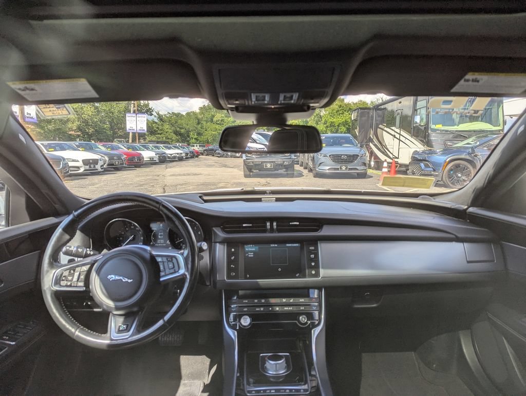 Used 2016 Jaguar XF R-Sport AWD/4WD image 44