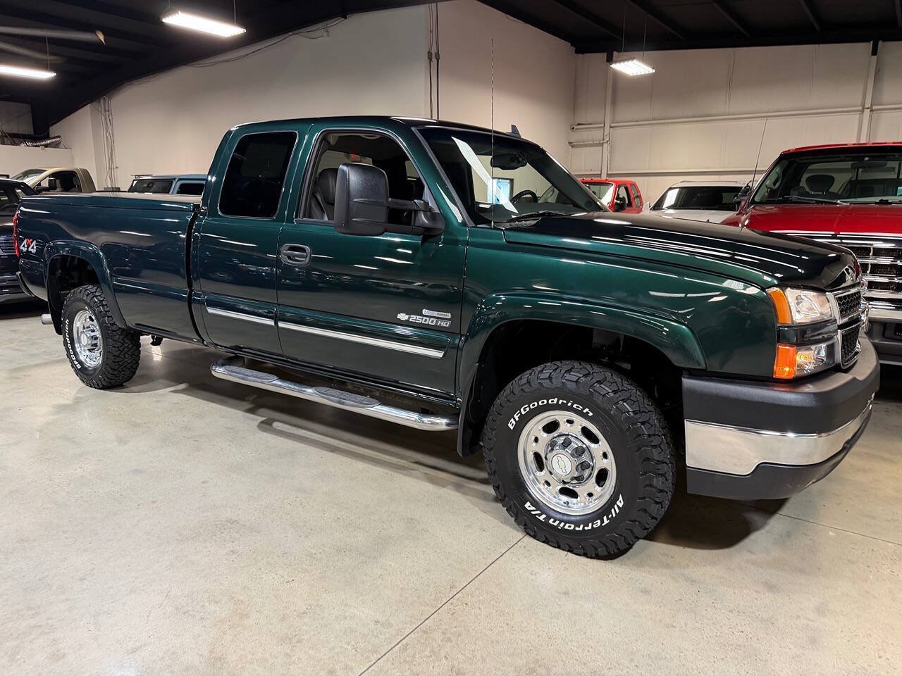 Used 2006 Chevrolet Silverado 2500 LT w/ Heavy-Duty Power Package AWD/4WD image 1