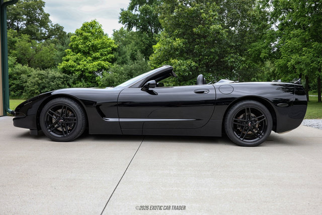 Used 2003 Chevrolet Corvette Convertible w/ Preferred Equipment Group1 RWD image 3