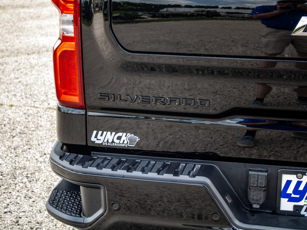 Used 2025 Chevrolet Silverado 1500 ZR2 w/ Technology Package AWD/4WD image 14