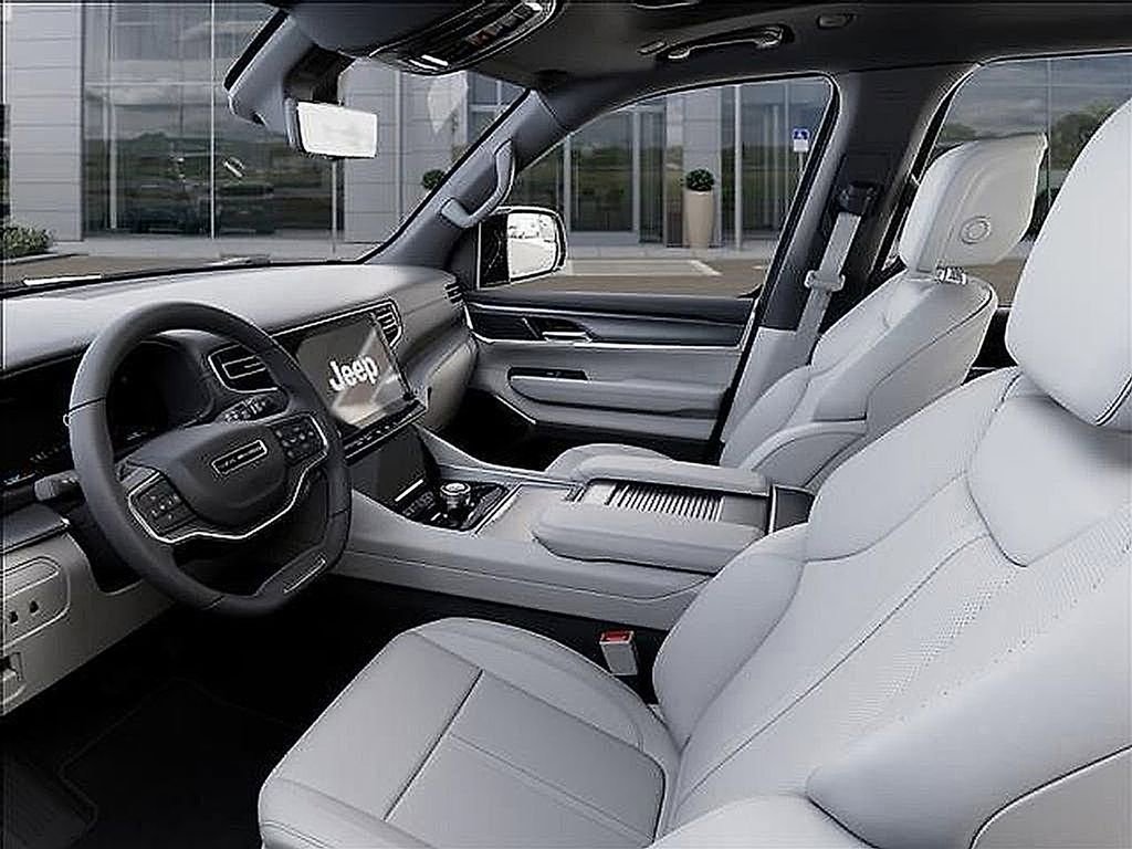 New 2026 Jeep Grand Wagoneer L 4WD w/ Premium Group I image 24