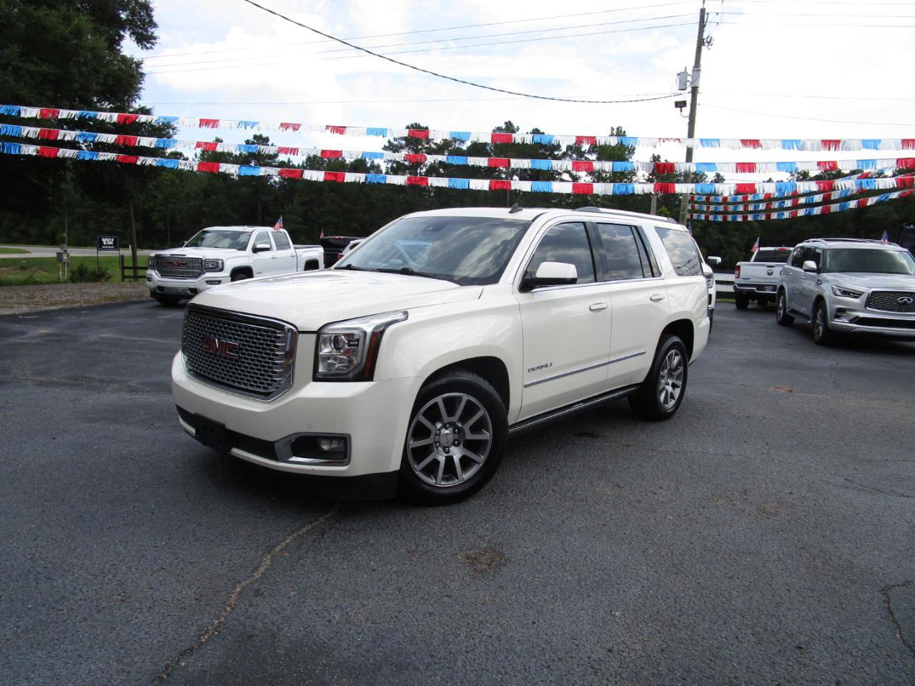 Used 2015 GMC Yukon Denali w/ Touring Package RWD image 40