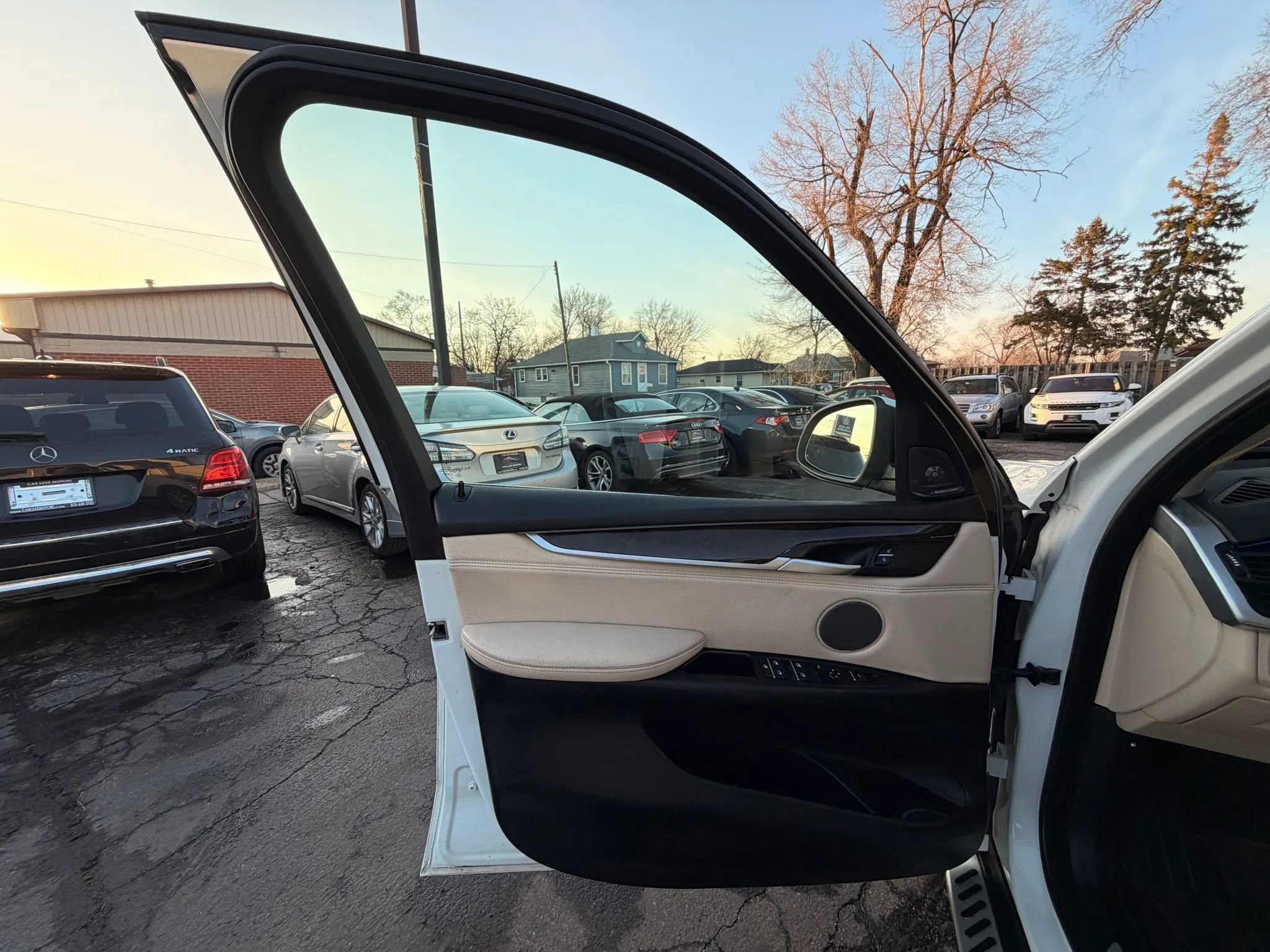 Used 2016 BMW X5 xDrive40e image 11