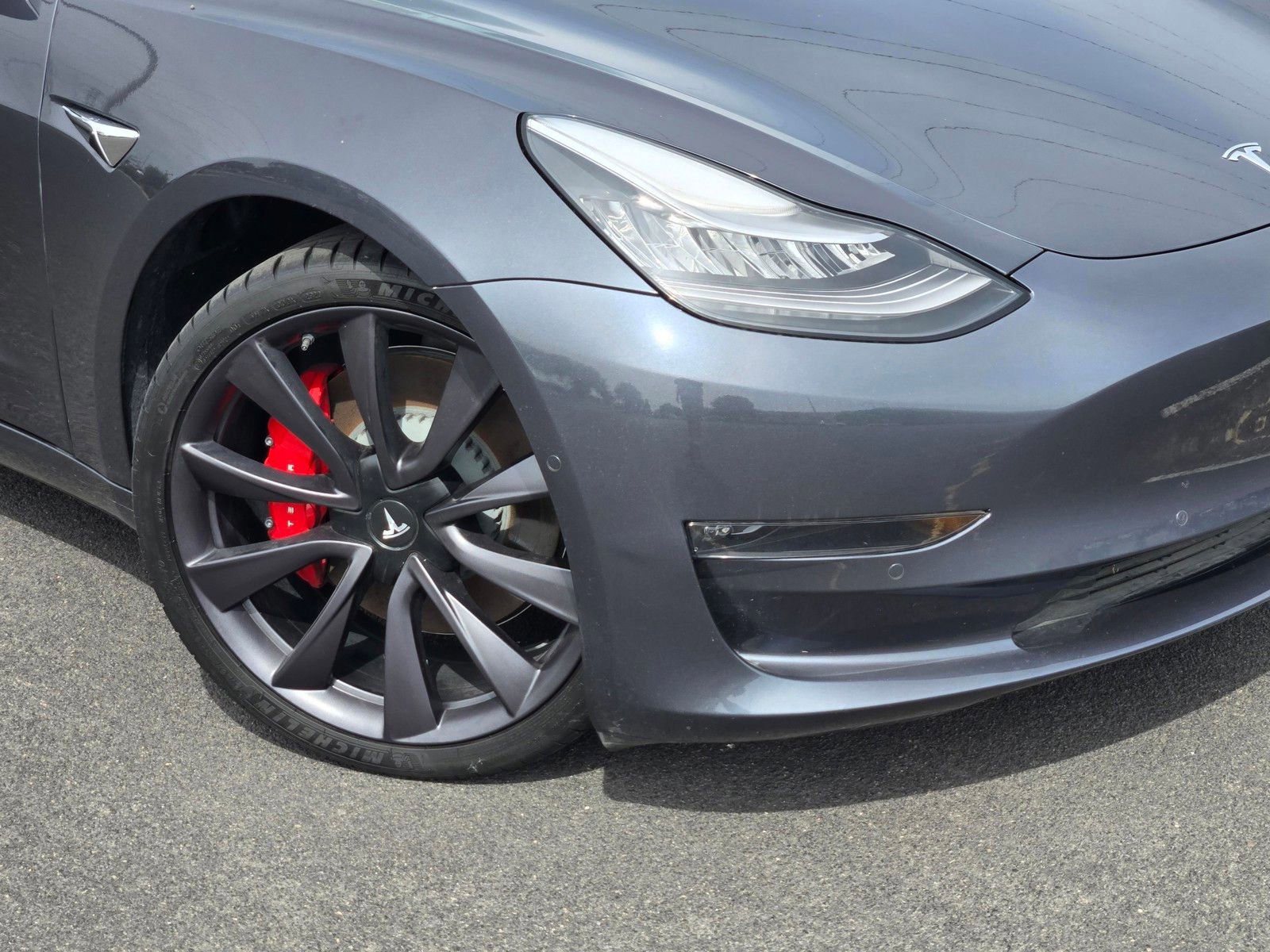 Used 2020 Tesla Model 3 Performance image 9