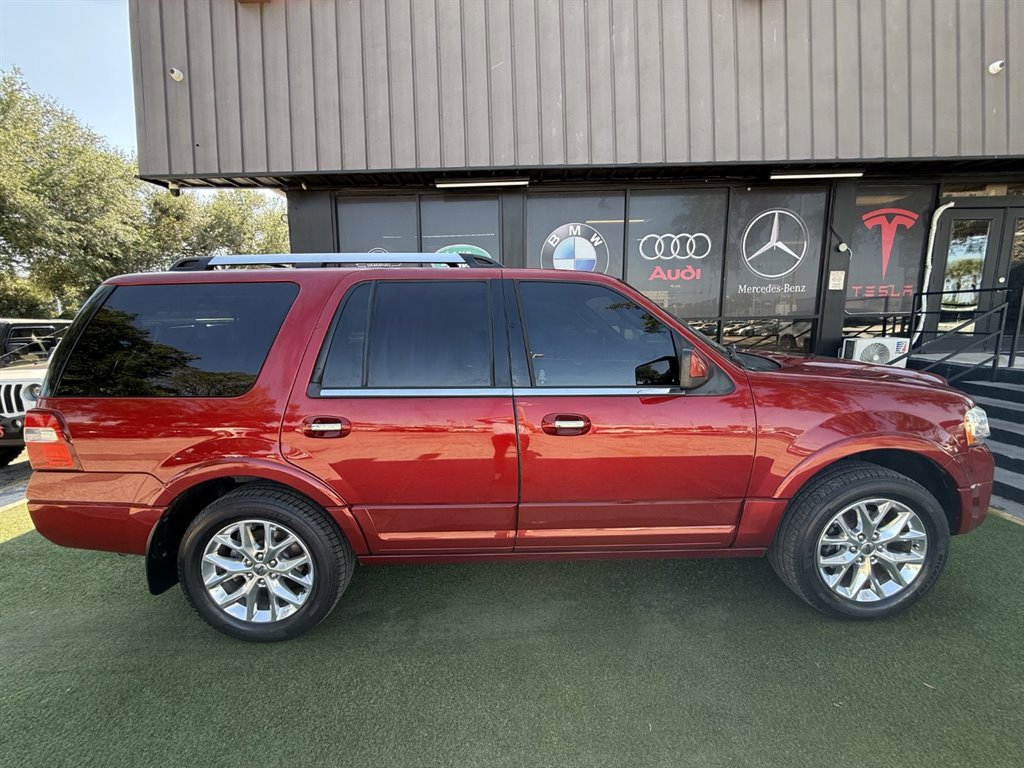 Used 2016 Ford Expedition Limited w/ Equipment Group 301A RWD image 8