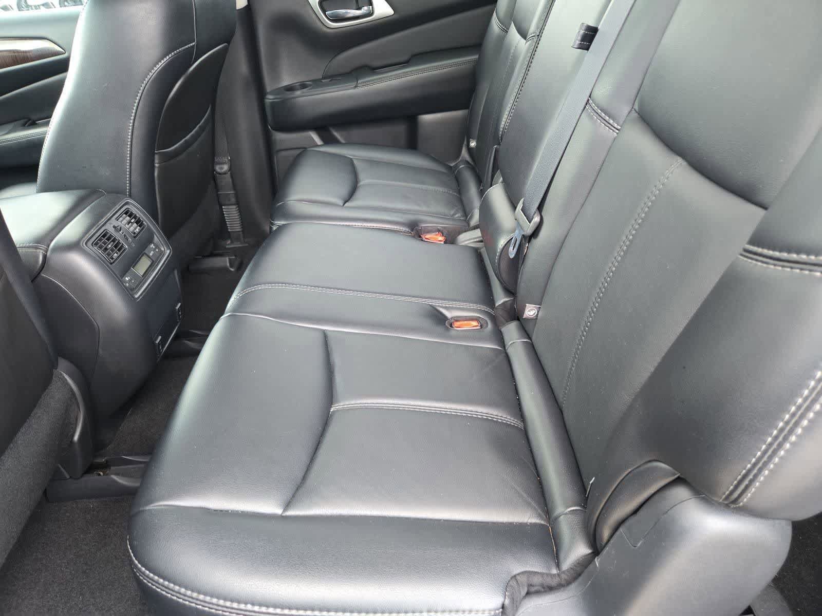 Used 2014 Nissan Pathfinder SL w/ Cargo Package FWD image 18