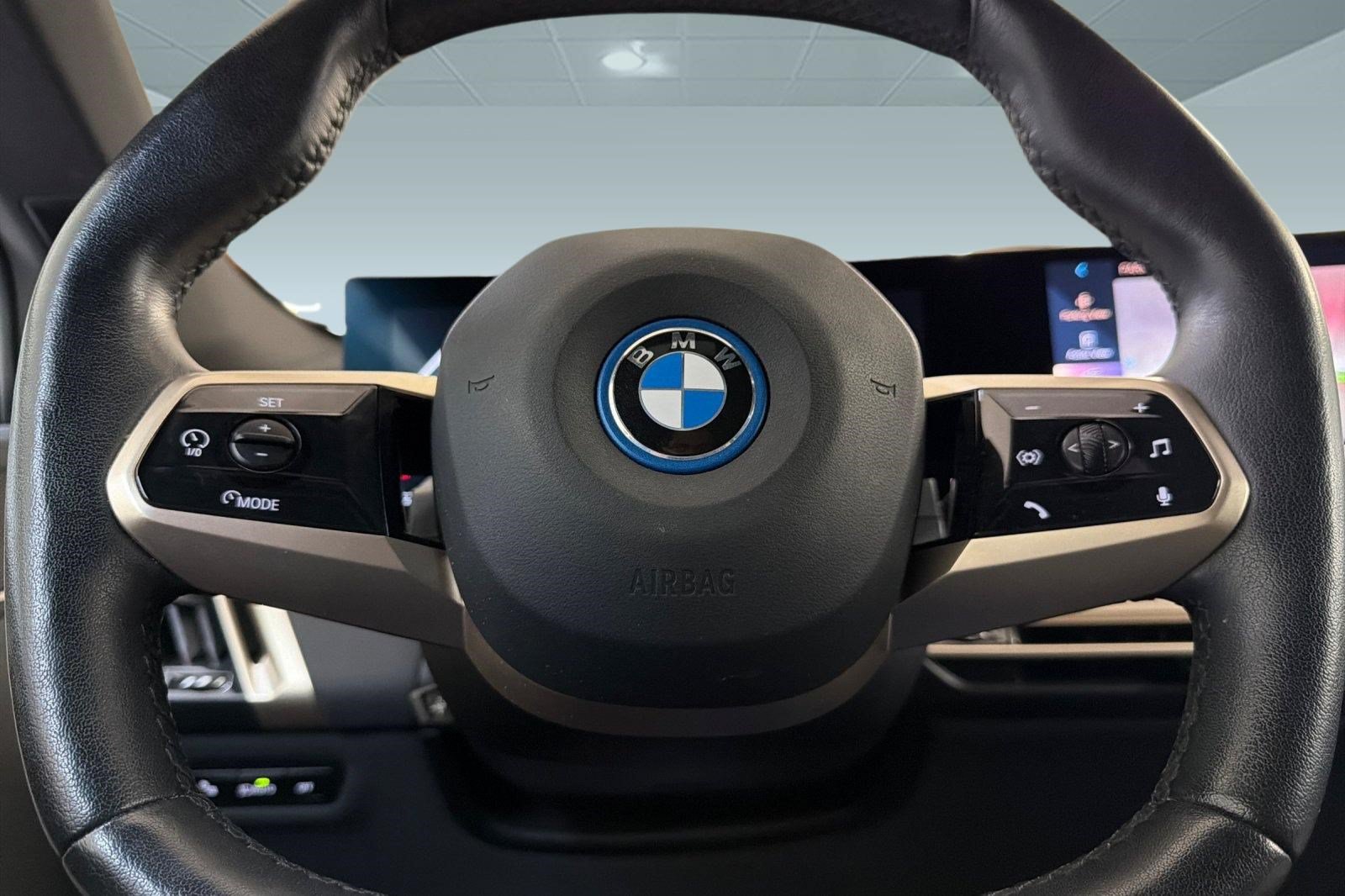 Certified 2024 BMW iX xDrive50 w/ Premium Package AWD/4WD image 16