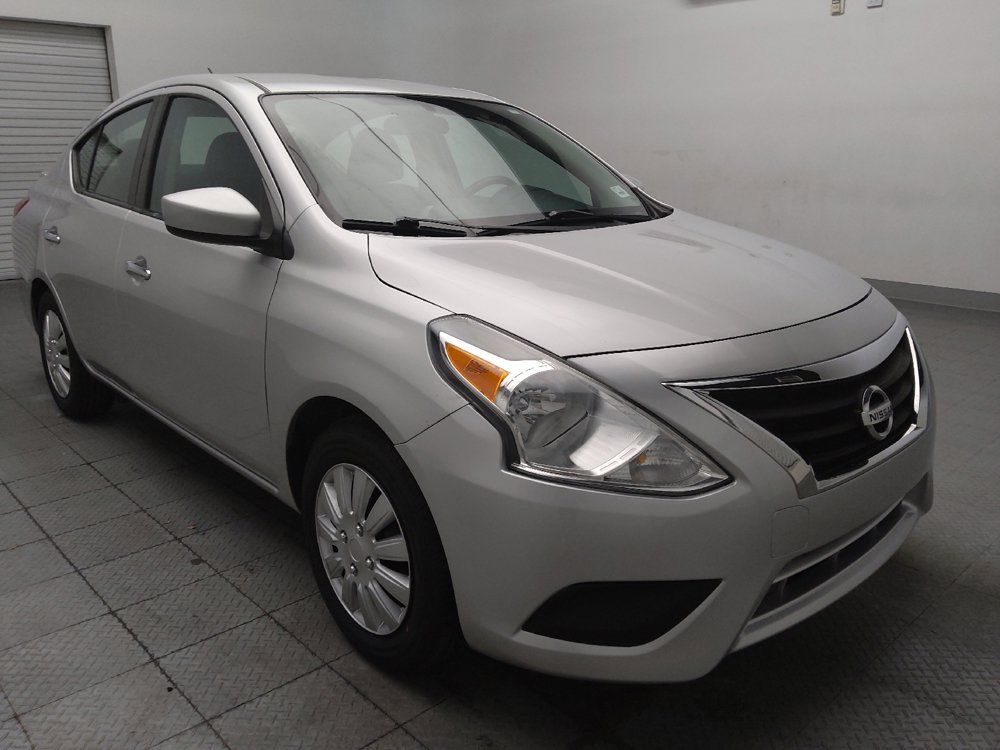 Used 2019 Nissan Versa SV FWD image 13
