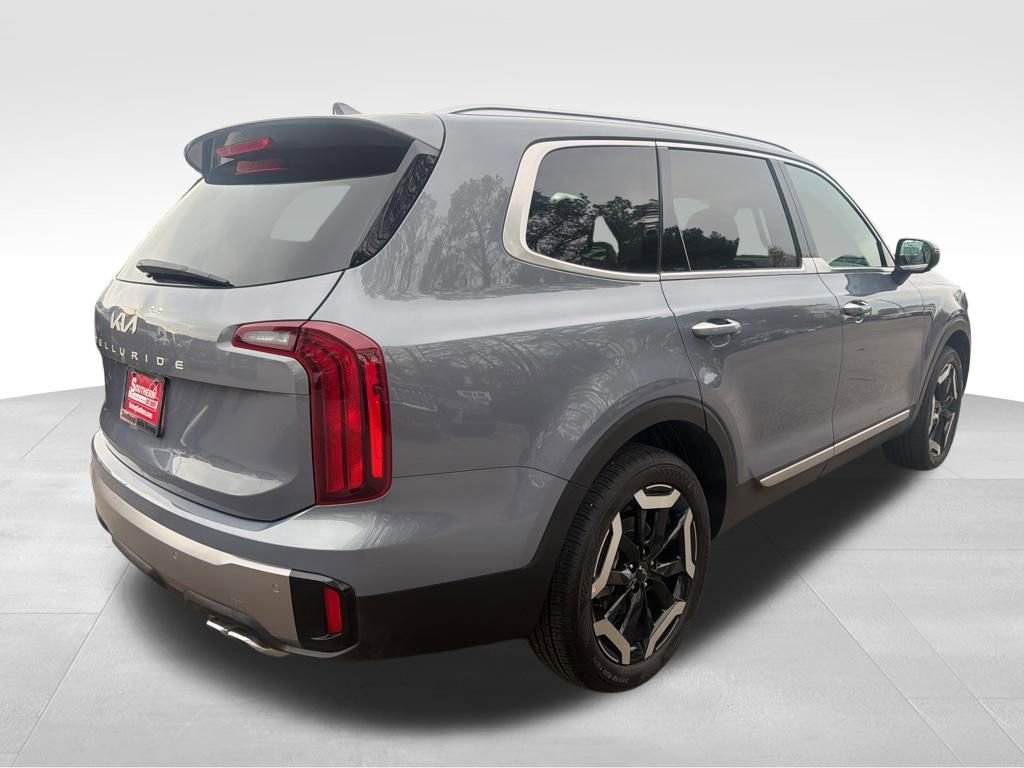Certified 2025 Kia Telluride S image 6