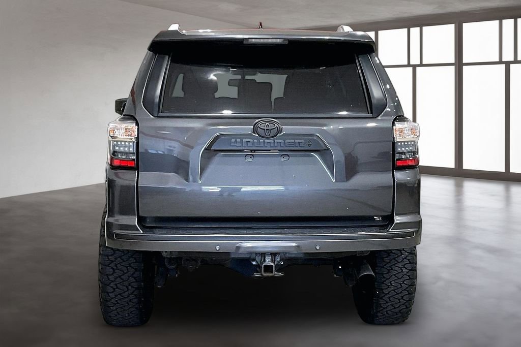 Used 2015 Toyota 4Runner Limited AWD/4WD image 4