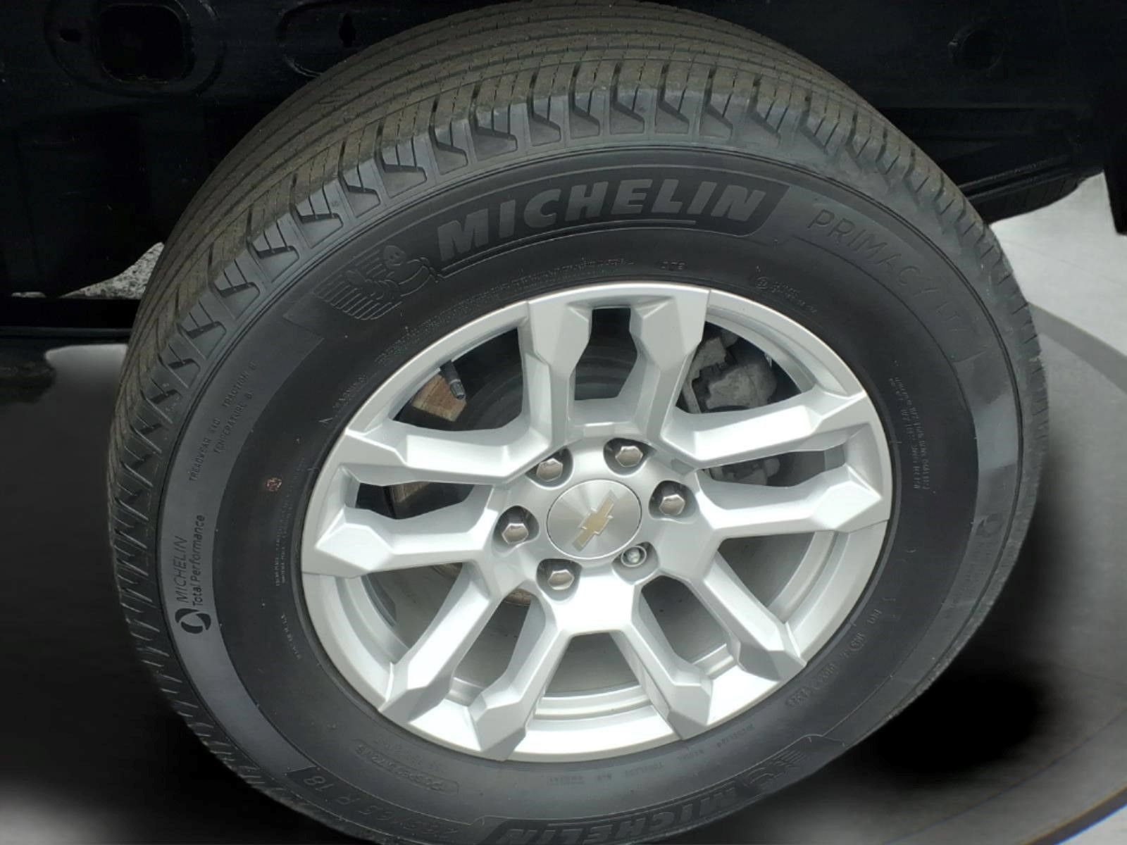 Certified 2024 Chevrolet Silverado 1500 LT AWD/4WD image 15