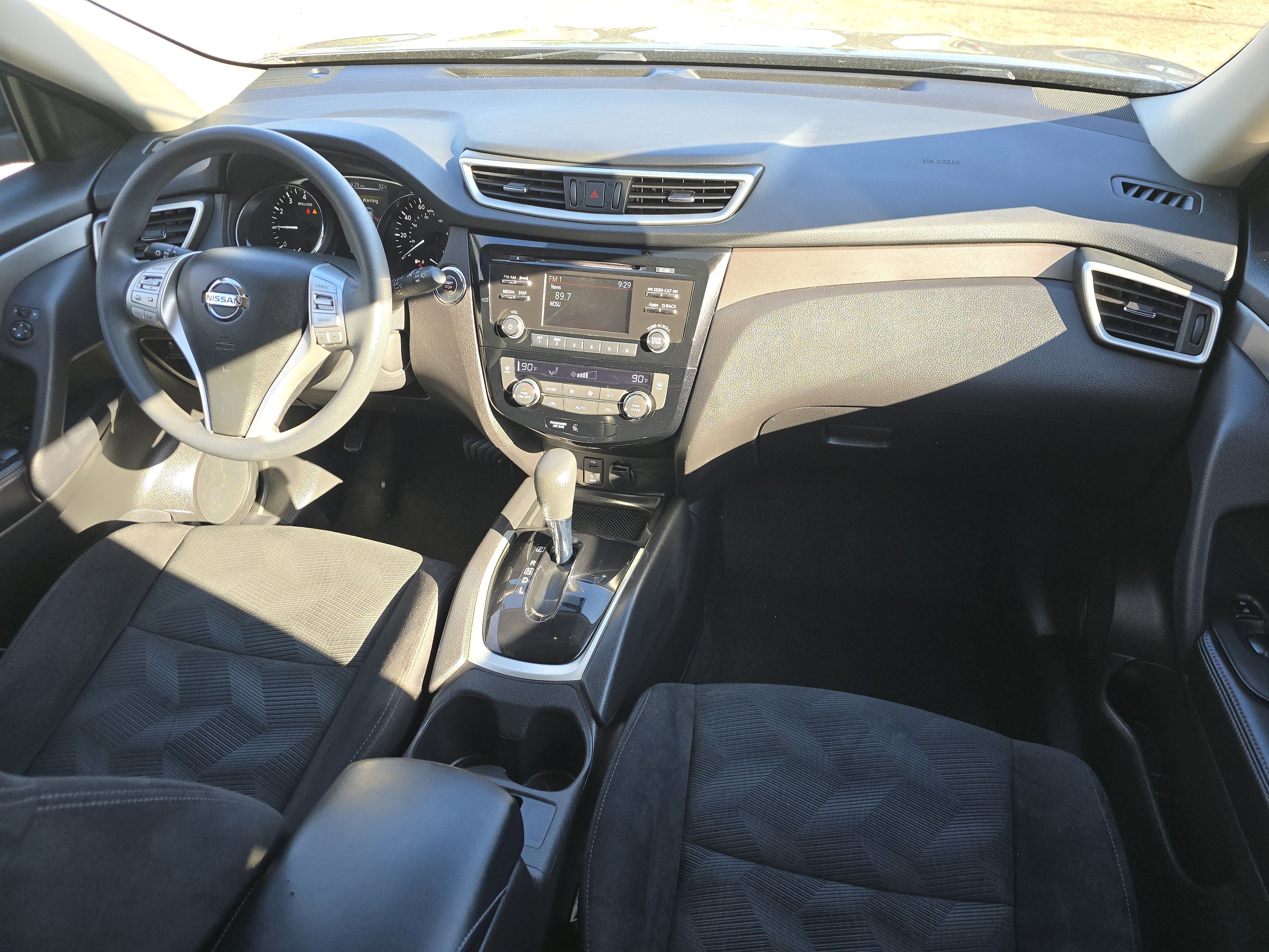 Used 2014 Nissan Rogue SV w/ SV Family Package image 18