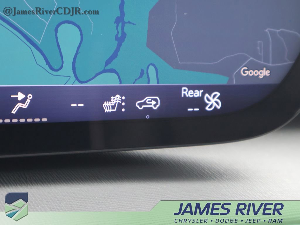 Used 2025 Buick Enclave Preferred image 37