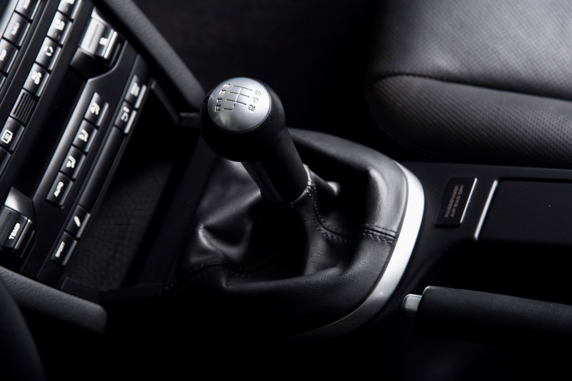 Used 2010 Porsche 911 Carrera 4S image 6