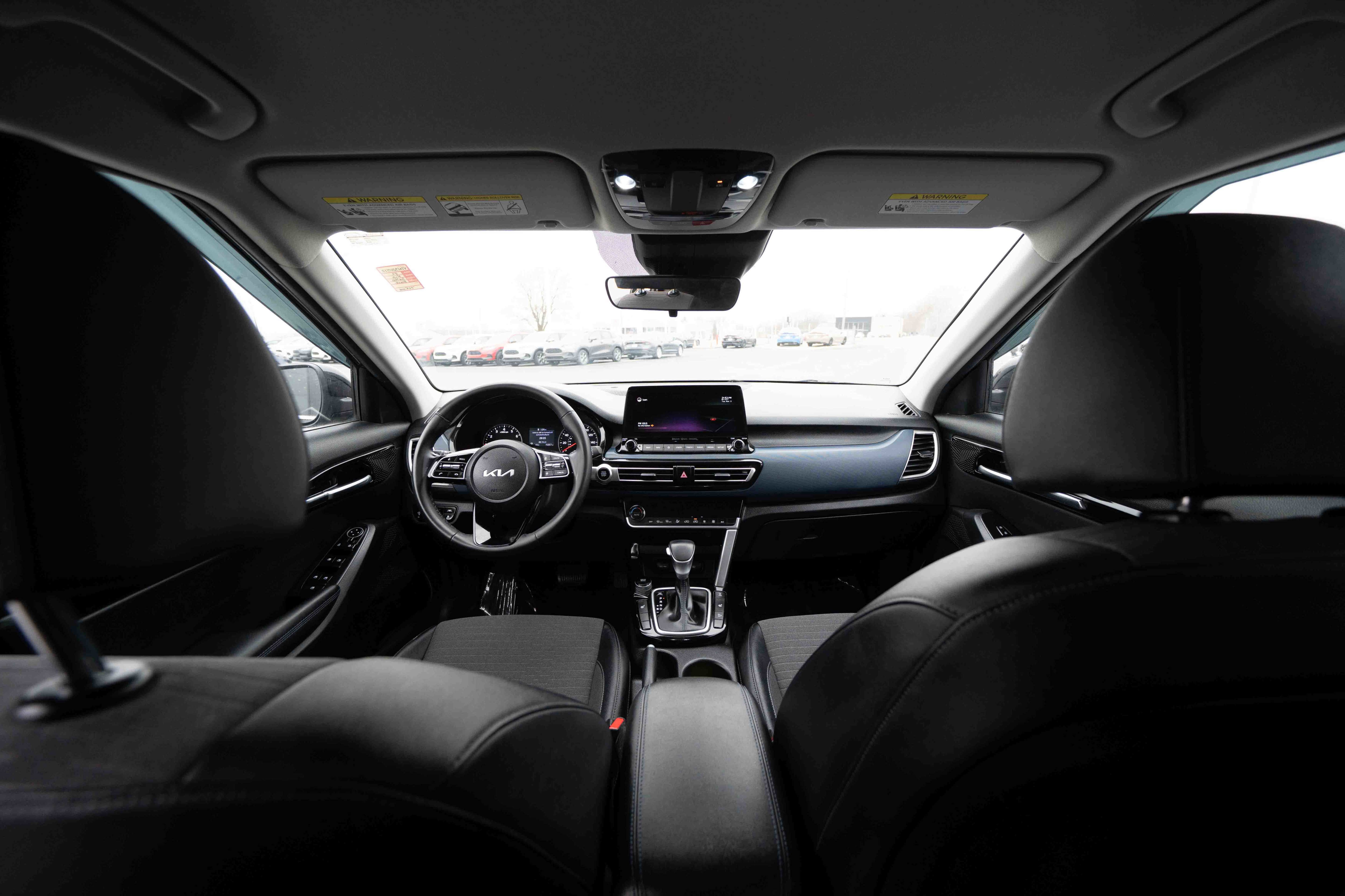 Used 2022 Kia Seltos Nightfall Edition image 19