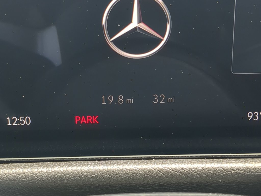 Used 2024 Mercedes-Benz GLB 35 AMG 4MATIC image 24