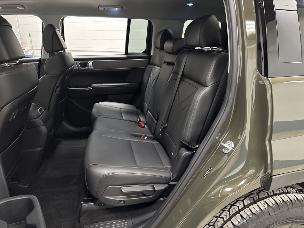 Used 2025 Hyundai Santa Fe XRT image 31