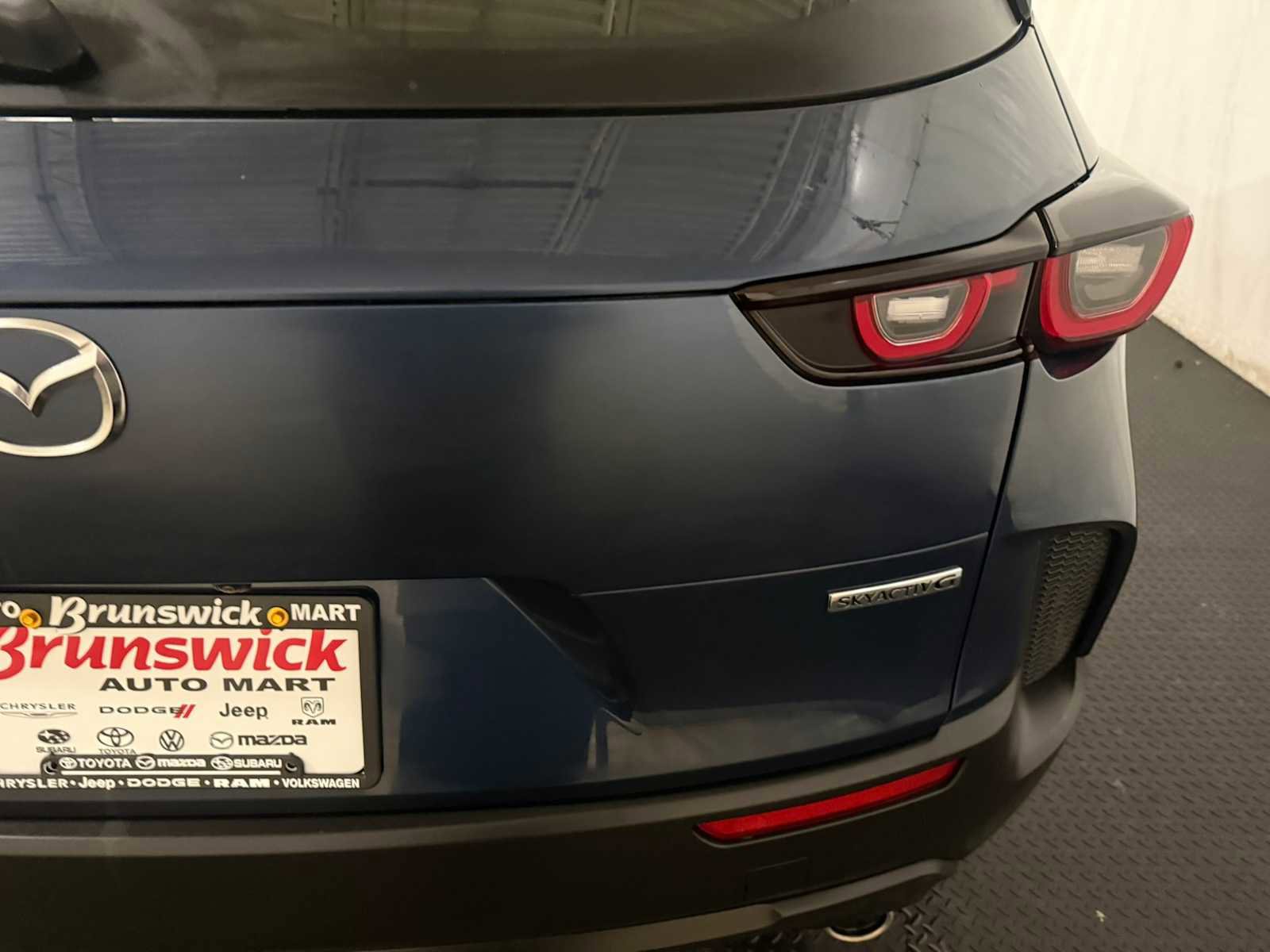 Certified 2025 MAZDA CX-50 AWD 2.5 S w/ Premium Package image 18