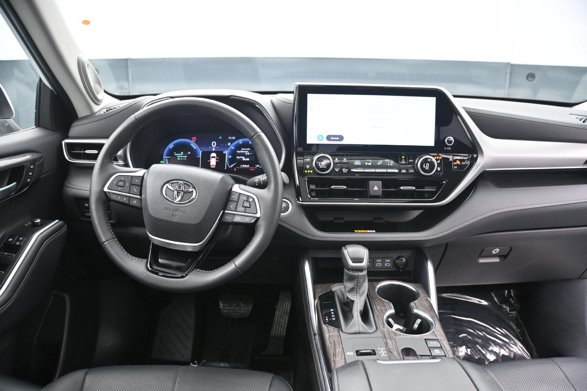 Used 2025 Toyota Highlander Platinum AWD/4WD image 20