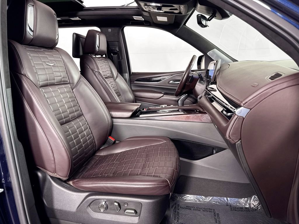 Used 2021 Cadillac Escalade Sport Platinum AWD/4WD image 38