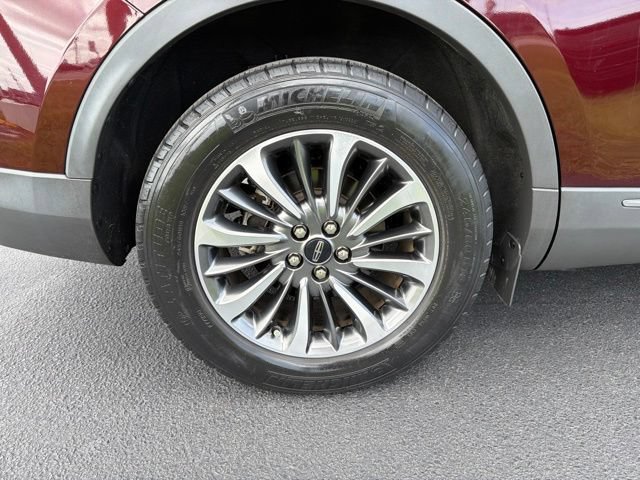 Certified 2022 Lincoln Nautilus FWD w/ Premium Package image 32