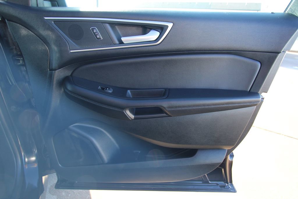 Used 2024 Ford Edge SEL image 34