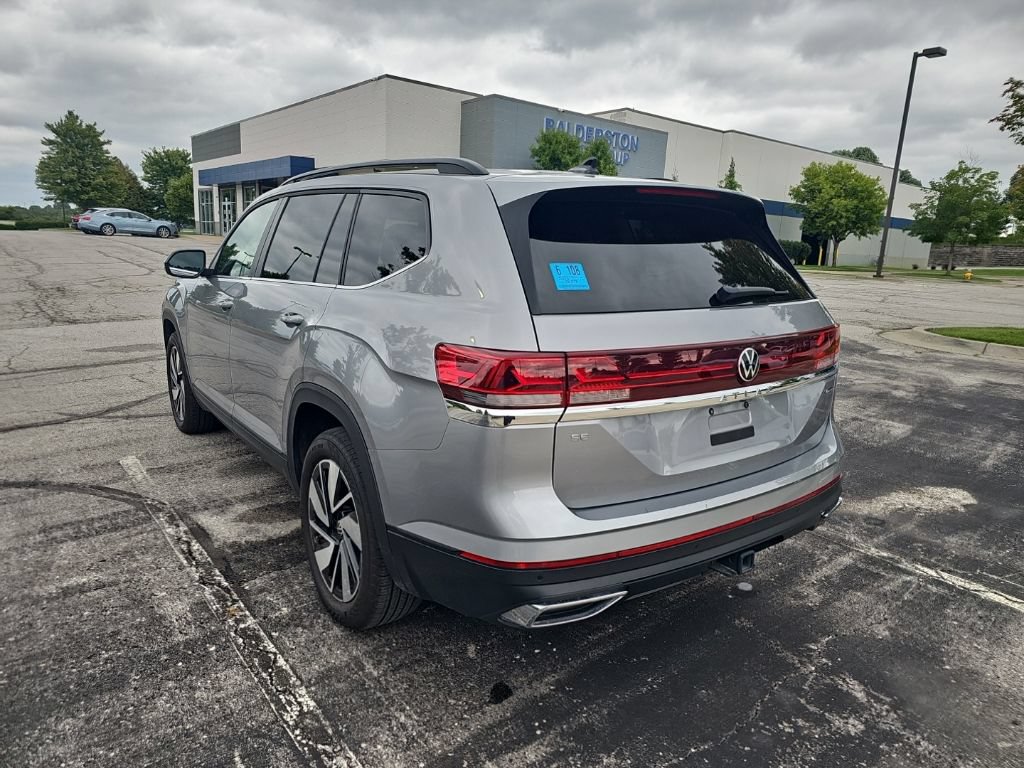Used 2025 Volkswagen Atlas SE AWD/4WD image 7