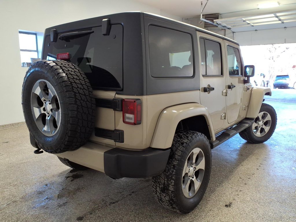 Used 2018 Jeep Wrangler Unlimited Sahara w/ Dual Top Group image 4