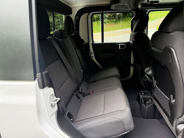 New 2025 Jeep Gladiator Mojave w/ Steel Bumper Group image 20