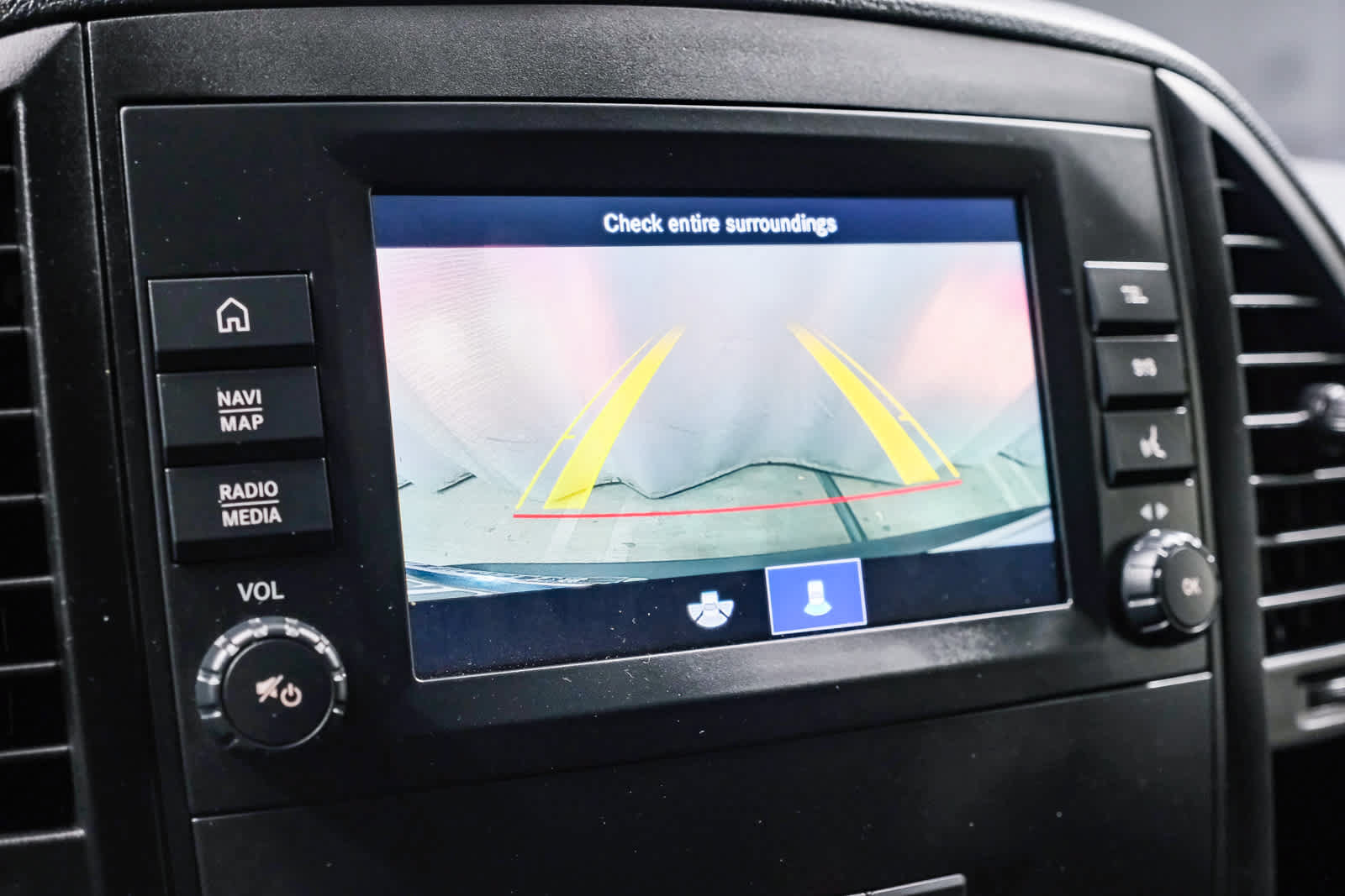Used 2022 Mercedes-Benz Metris image 32