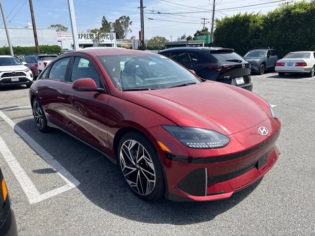 Used 2023 Hyundai Ioniq 6 SEL RWD image 2
