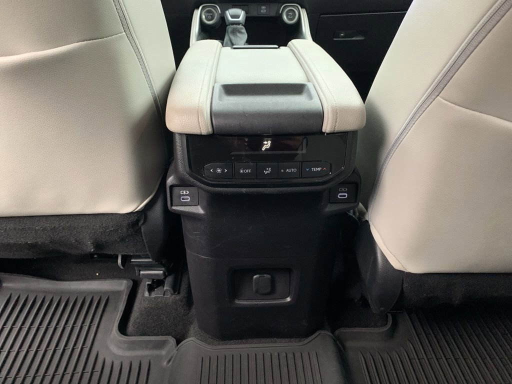 Used 2024 Toyota Grand Highlander XLE image 14