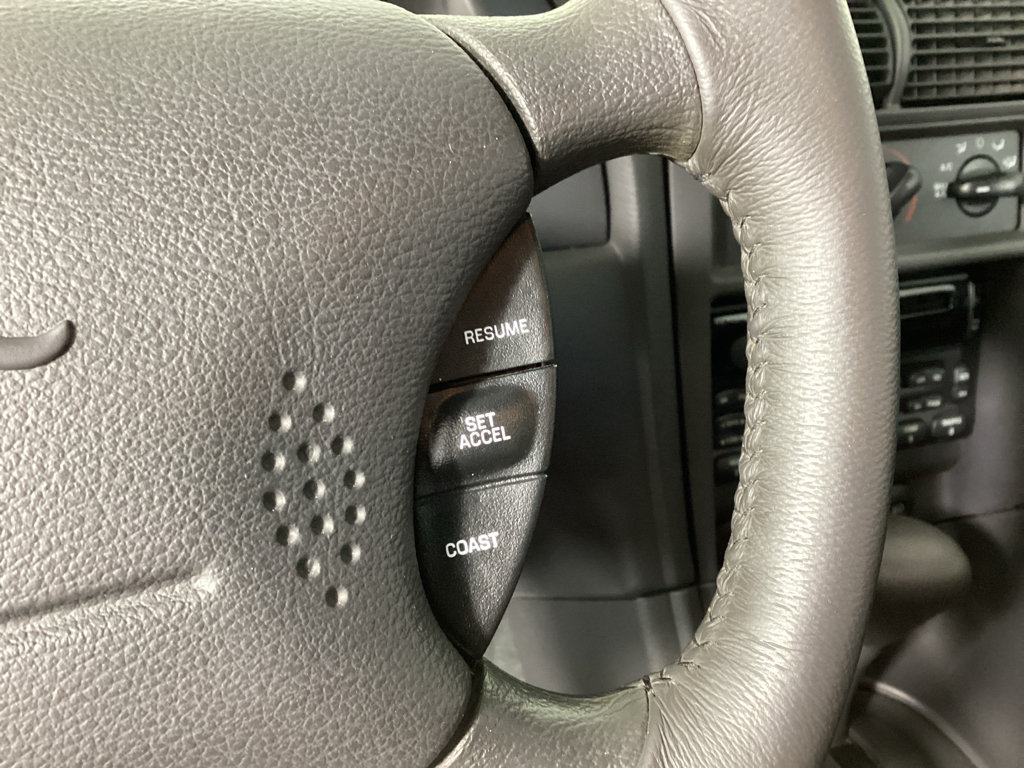 Used 2001 Ford Mustang GT RWD image 18