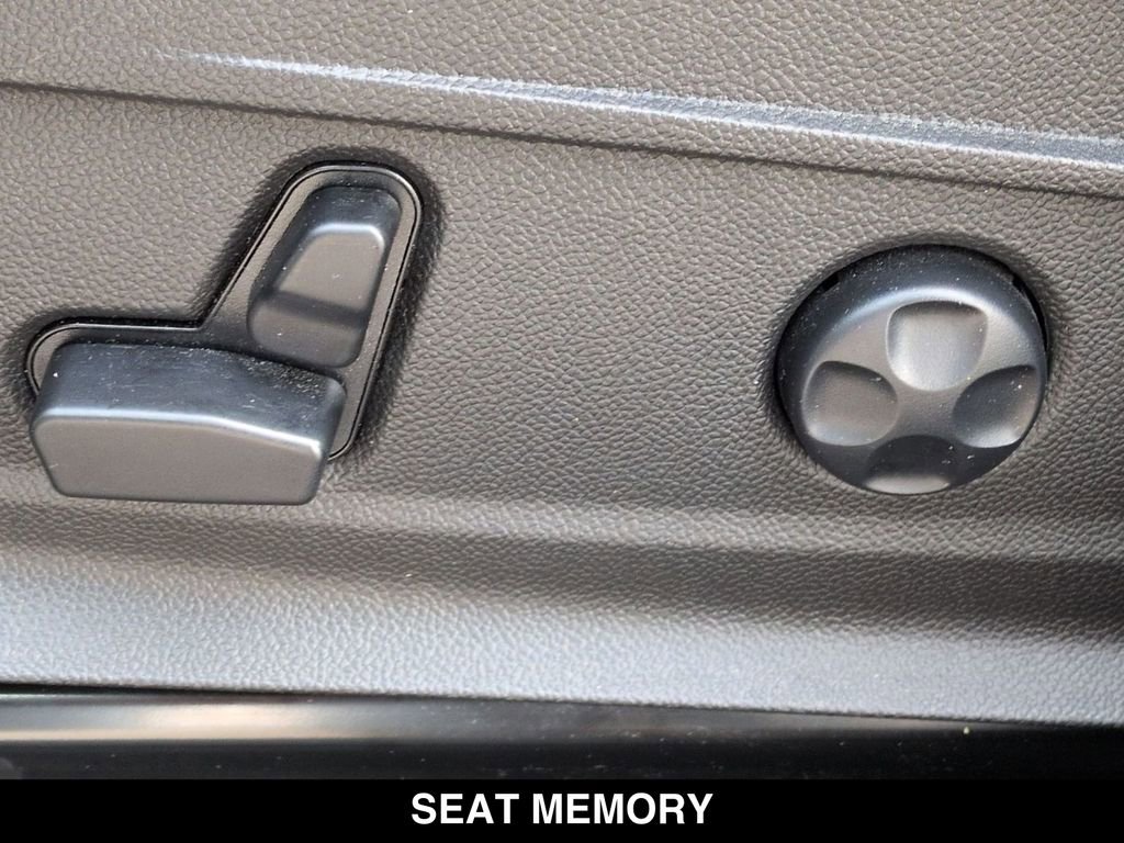 Used 2023 Alfa Romeo Stelvio Ti AWD/4WD image 10