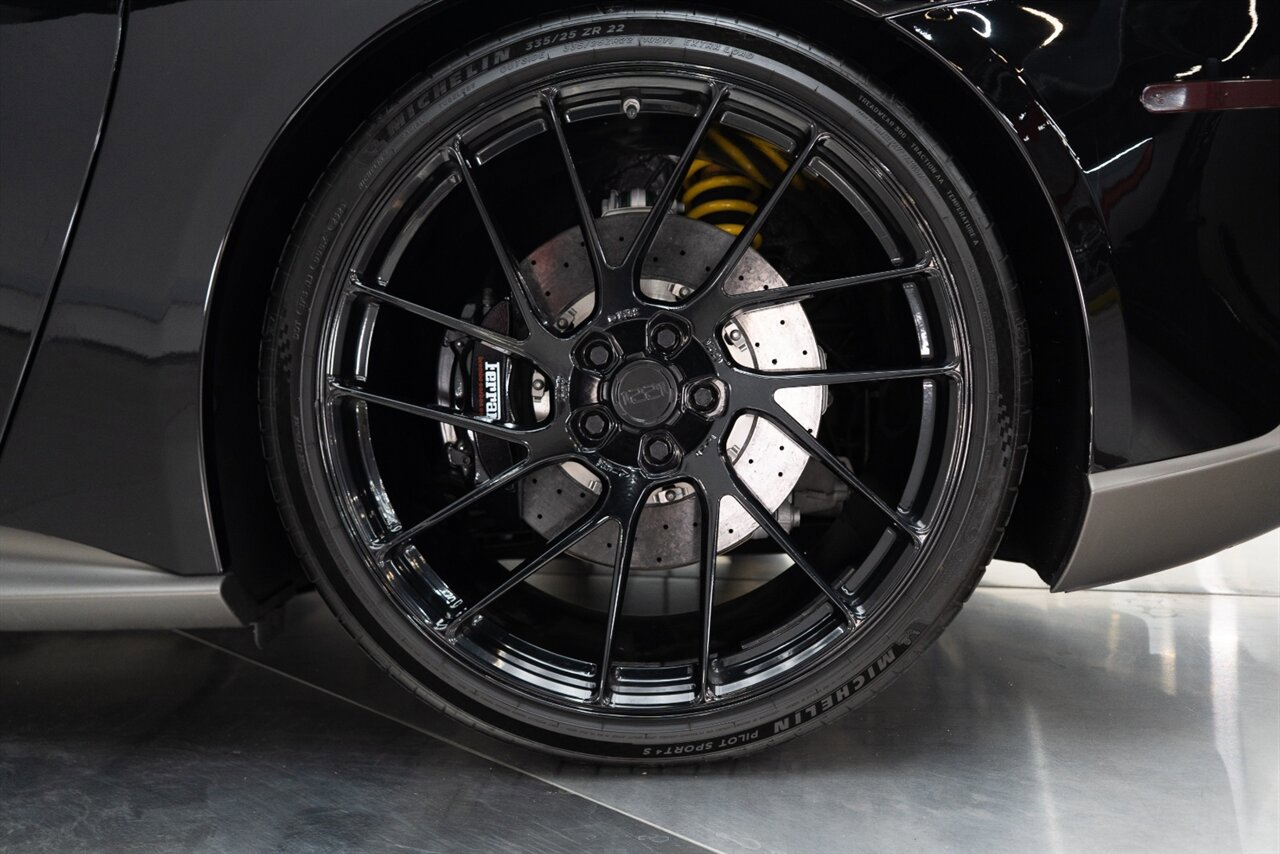 Used 2014 Ferrari F12 Berlinetta RWD image 97