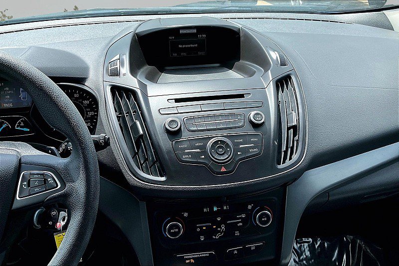 Used 2017 Ford Escape SE AWD/4WD image 9