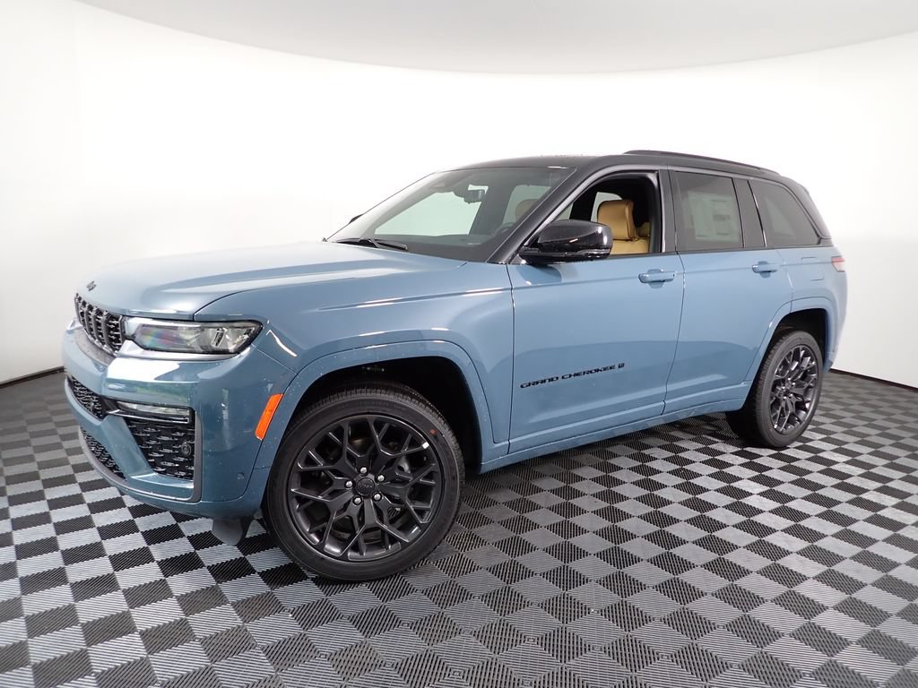 New 2026 Jeep Grand Cherokee Summit w/ Obsidian Package AWD/4WD image 14