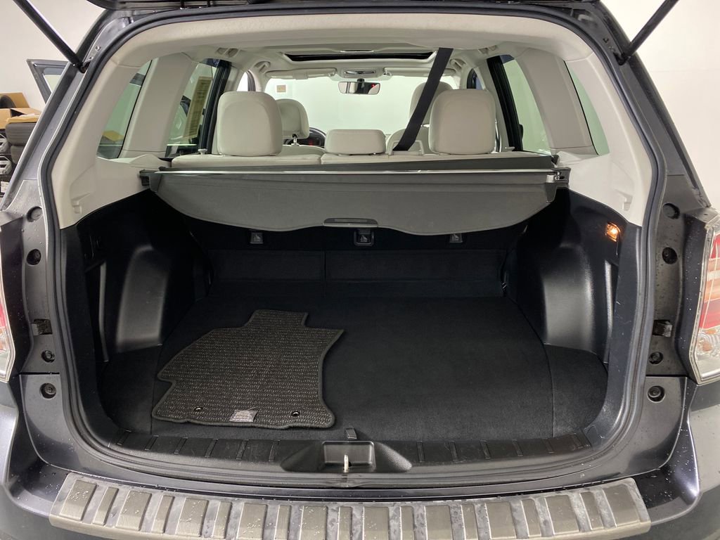 Used 2017 Subaru Forester 2.5i Premium w/ All-Weather Package image 28