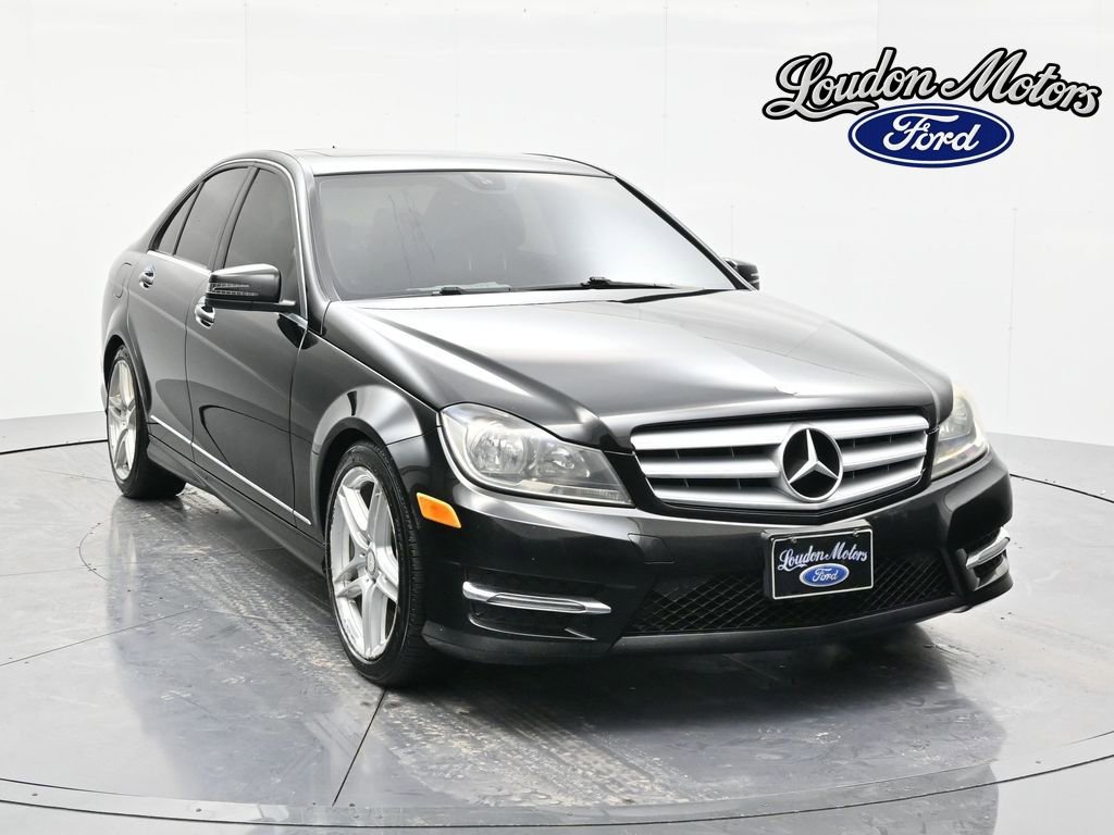Used 2013 Mercedes-Benz C 300 4MATIC Sedan image 1