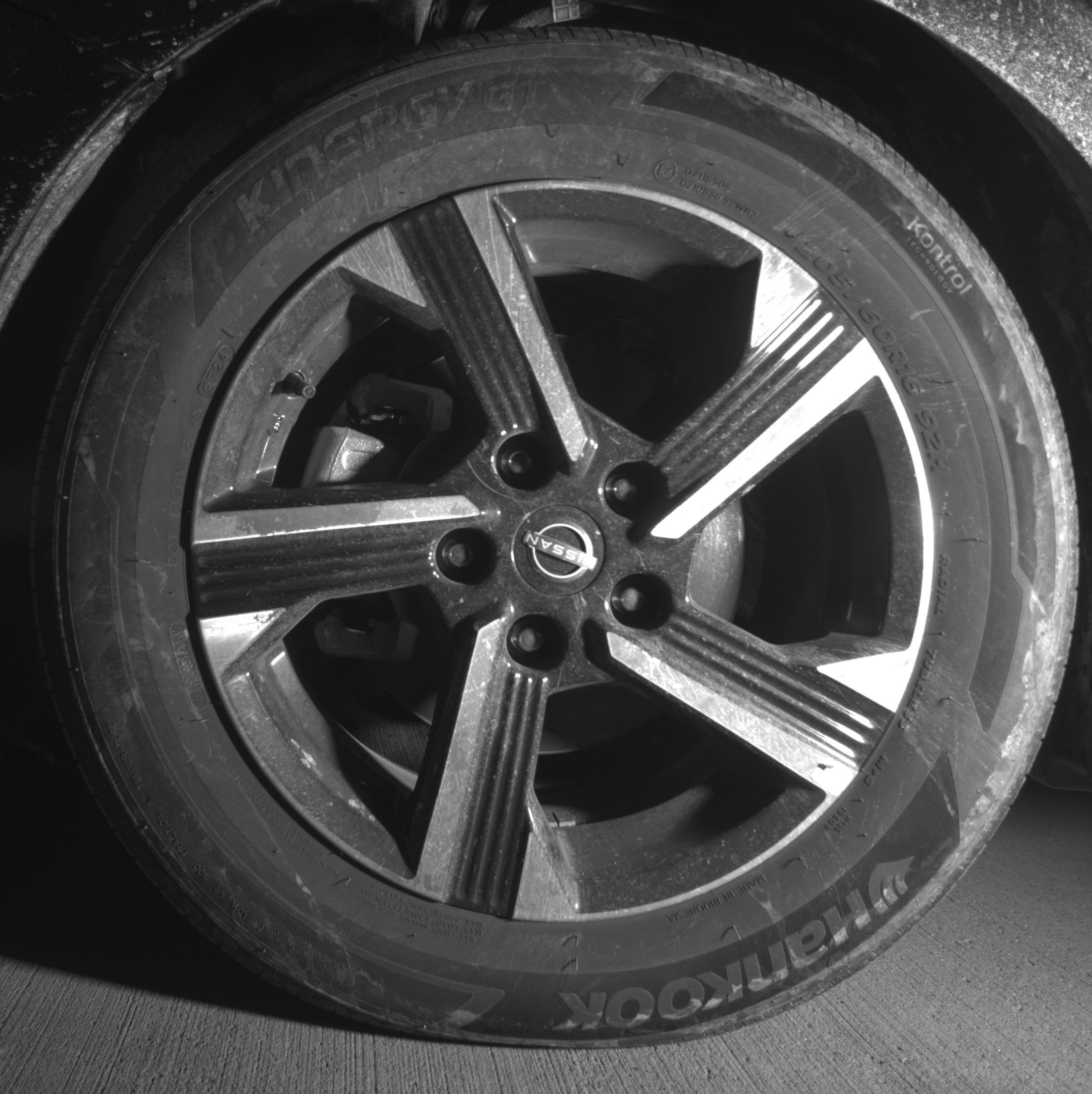 Used 2025 Nissan Sentra SV FWD image 12