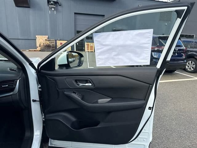 New 2026 Nissan Rogue SV image 25