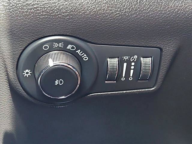Used 2023 Jeep Compass Trailhawk w/ Trailhawk Elite Group AWD/4WD image 17