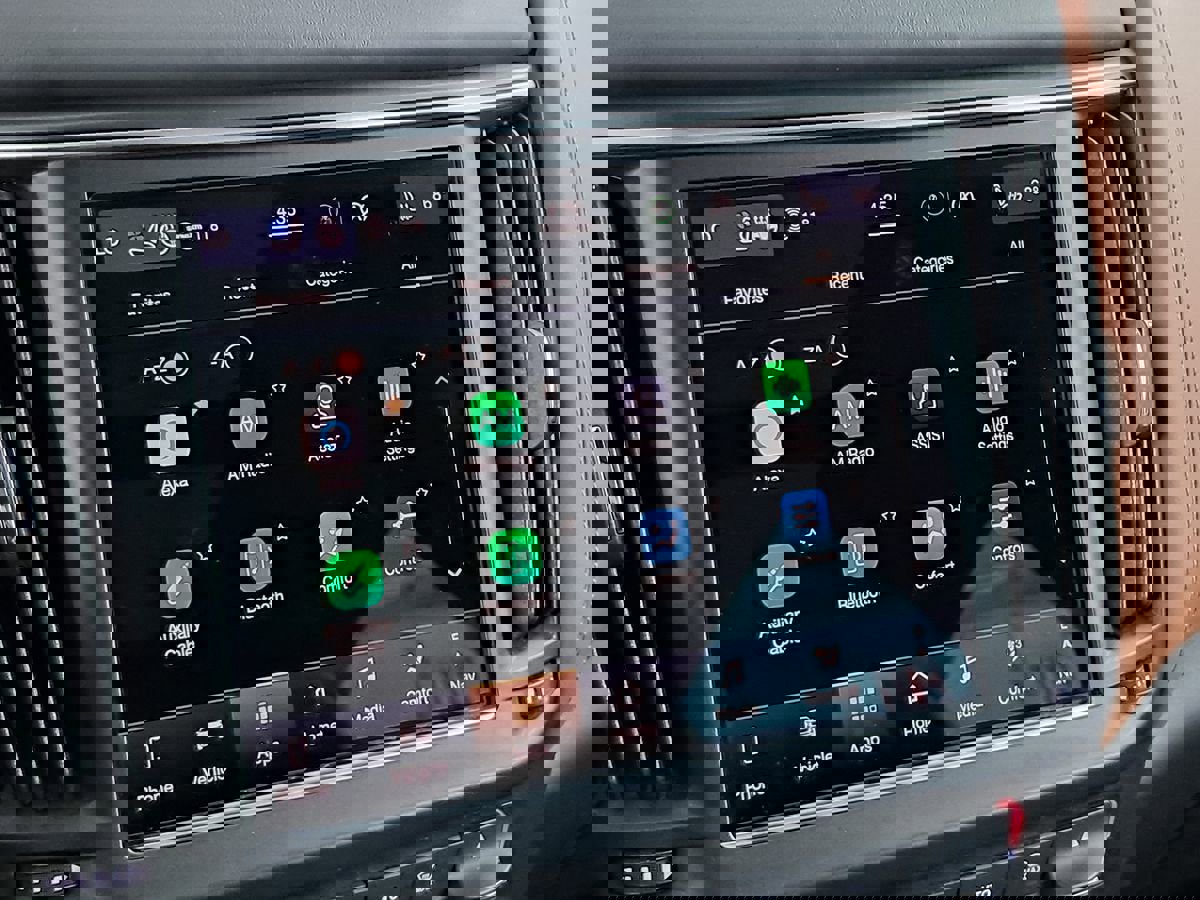 Used 2021 Maserati Levante S GranSport image 39