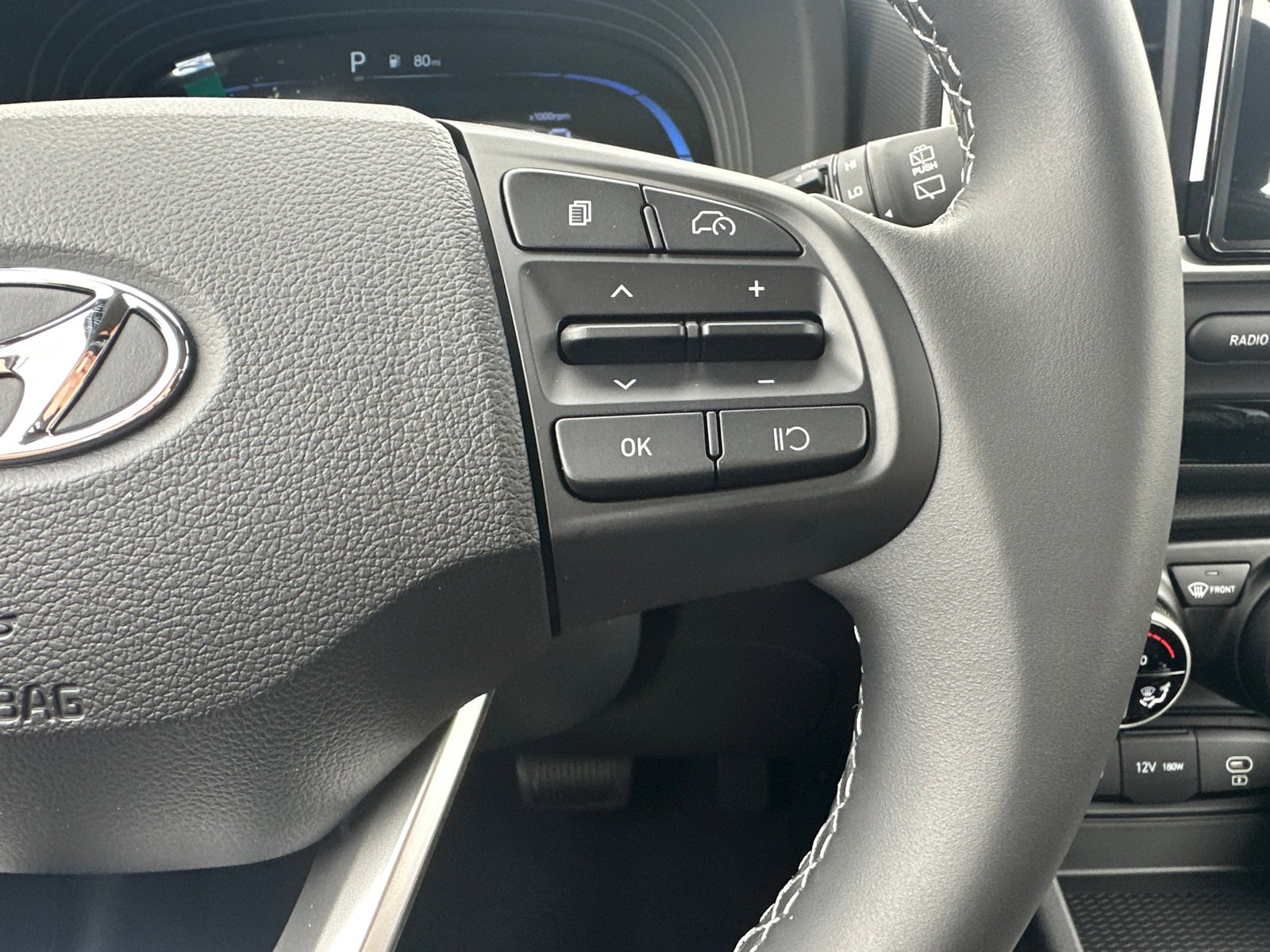 New 2025 Hyundai Venue SEL image 19