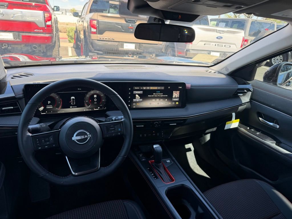 Used 2025 Nissan Kicks SR image 10