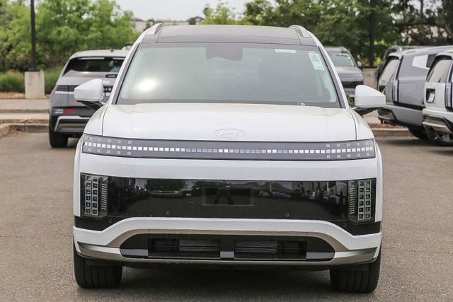 New 2026 Hyundai Ioniq 9 Calligraphy image 2