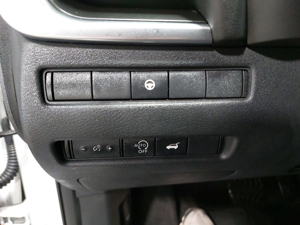 Used 2023 Nissan Rogue SV w/ SV Premium B Package image 26