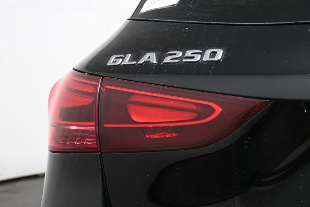 Certified 2026 Mercedes-Benz GLA 250 4MATIC image 12
