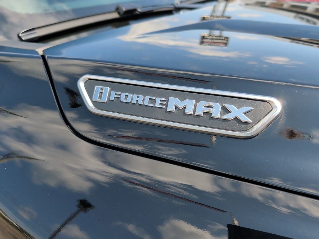 Used 2025 Toyota Tacoma Limited w/ Tow Tech Package image 9