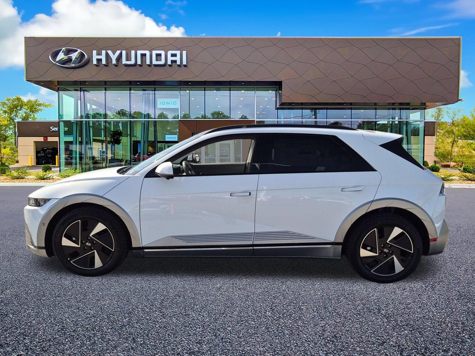 New 2027 Hyundai Ioniq 5 Limited RWD image 4